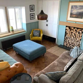 Luxurious & modern on-the-beach family retreat