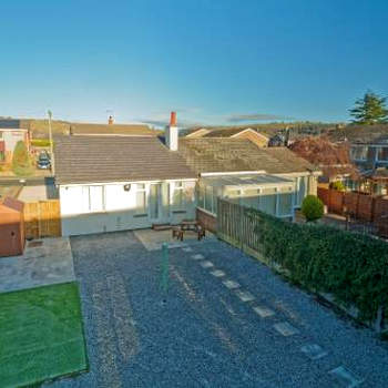 Modern, but cosy Bungalow