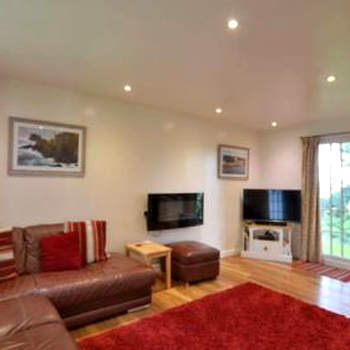 36 Tudor Court, Tolroy Manor