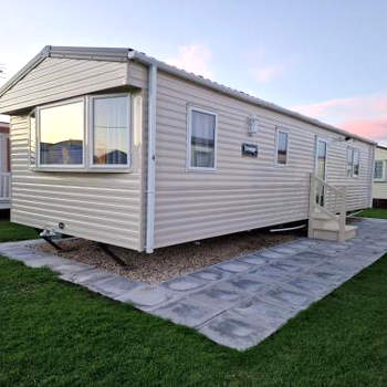 B17 Sunnymede Caravan Park, Fantasy Island, Ingoldmells