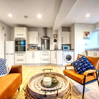 DUDLEY by HOSPITAL - 5 beds - PARKING - Long stay - CONTRACTORS