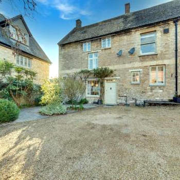 Cute and quirky cottage
