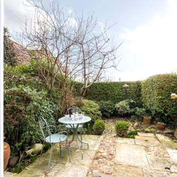 Quaint Cottage in the heart of North Yorkshire Village - Pet Friendly FREE