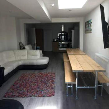 Myrtle villa 10 bedrooms sleeps 28, 2 min to beach