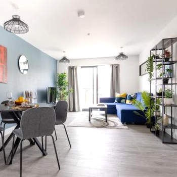 Hemel Apartments- Riverside Retreat