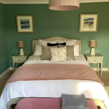 Three bedroom holiday house Porthleven, Cornwall. Close to shops and beach