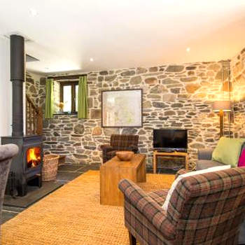 Lena Cottage at Wringworthy Farm on Dartmoor National Park, close to Tavistock, ideal base for exploring Devon and Cornwall, hiking, horse riding, golf, fuelled by green energy