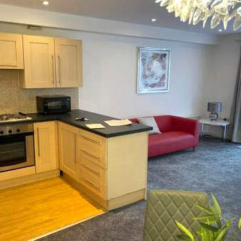 Moda Wigan 2 - Stylish 2 Bed in Central Wigan