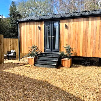 Canalside View Mini Lodge with private hot tub