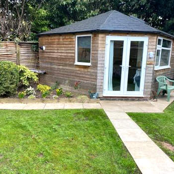 Garden lodge