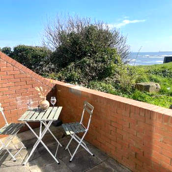 Cliff Haven, Sea View Holiday Home.