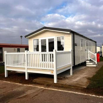 6 Berth Caravan With Decking On A Great Holiday Park Near The Beach! Ref 62008a
