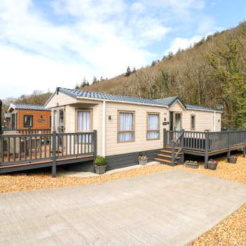 33 Woodpecker Lodge