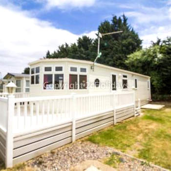 Great Dog Friendly Caravan To Hire With Field Views In Norfolk Ref 10132b