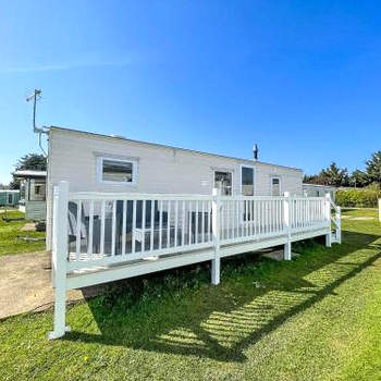 Gorgeous Caravan With Decking In Breydon Water Holiday Park, Ref 10081b