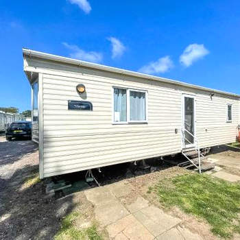 Lovely 4 Berth Holiday Home At Felixstowe Beach Holiday Park Ref 55008yc