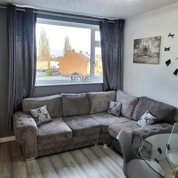 Cosy 3 double bed flat sleeps 6