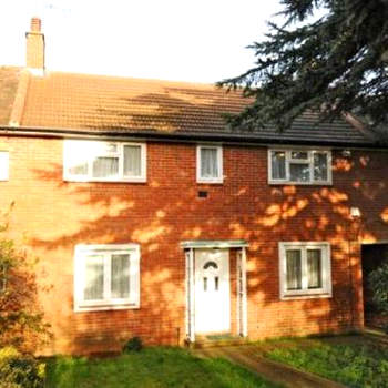 Spacious 3BHK near Heathrow