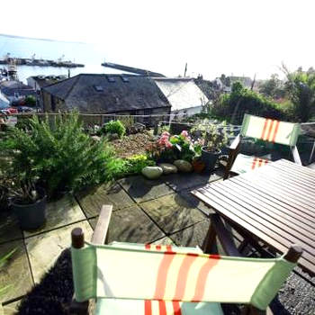 Trawler Cottage traditional cottage with stunning sea view