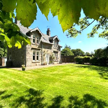 Luxury Garden Cottage