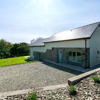 Cwm Hyfryd
