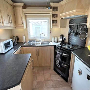Eagle 63, Scratby - California Cliffs, Parkdean, sleeps 8, pet friendly, onsite entertainment and pool - 2 minutes from the beach!