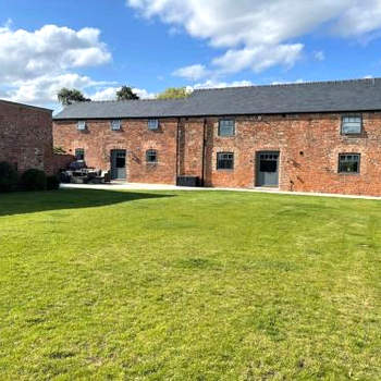 Luxury Barn Conversion Perfect for Family Getaways