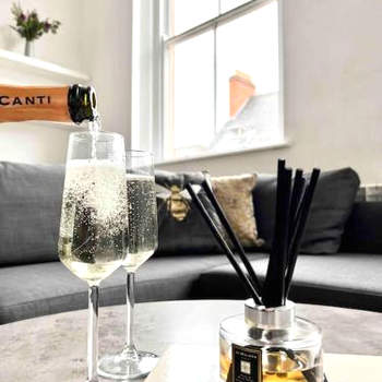 Chic Living At The Chancery