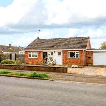 32 Queen Elizabeth Drive